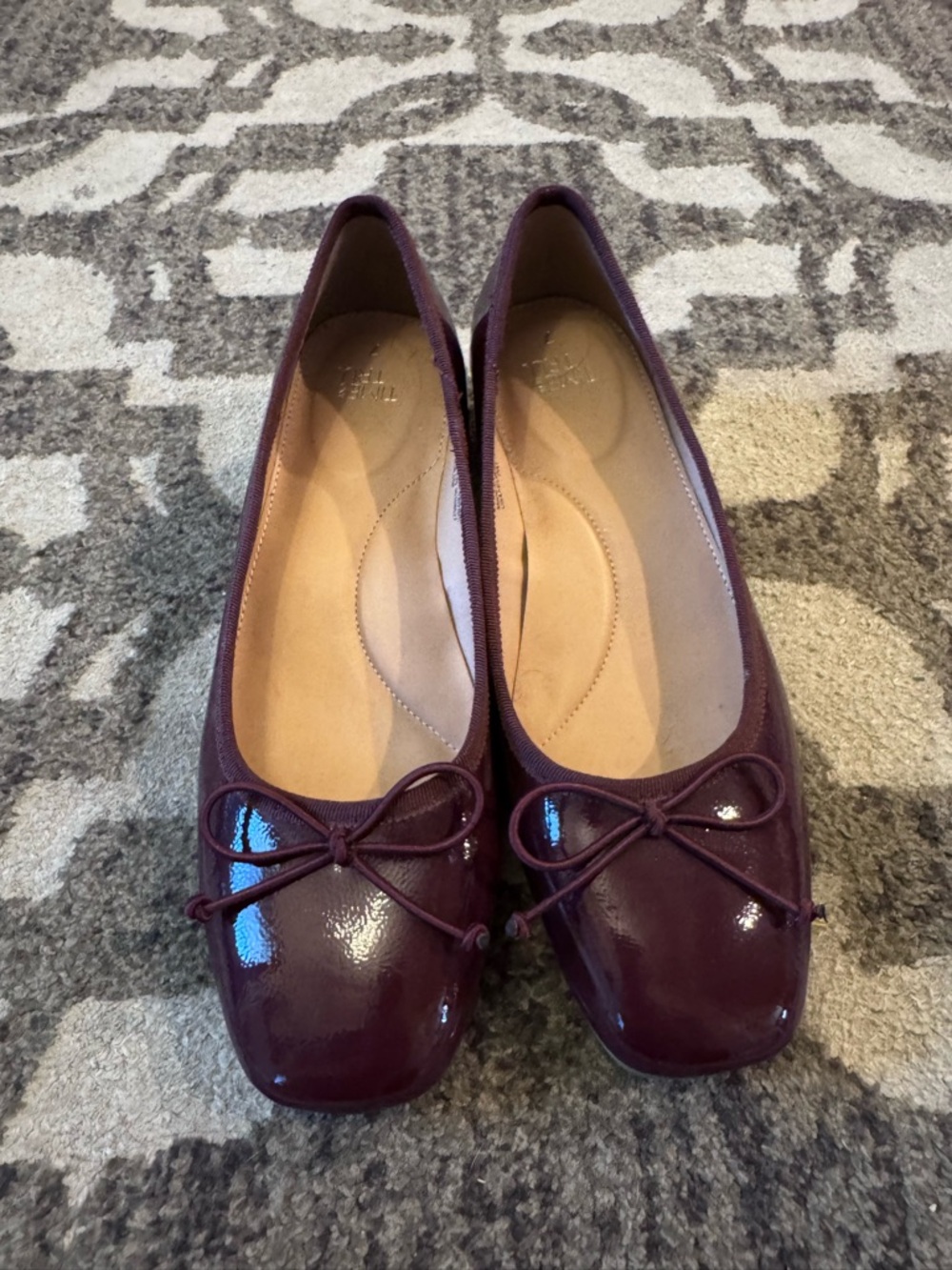 Time and Tru Women's Burgundy Patent Ballet Flats with Bow